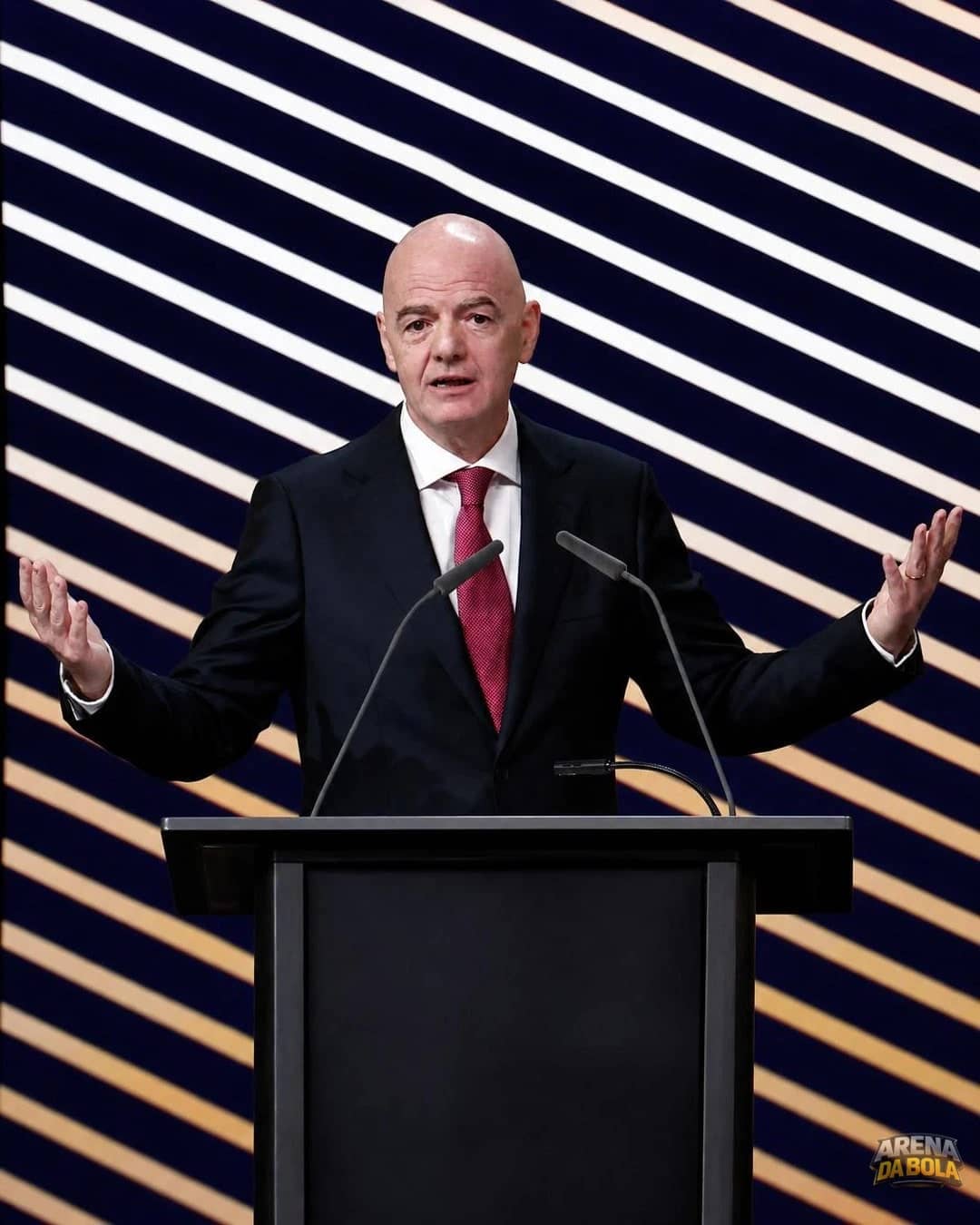 Infantino anuncia plano para Mundial sub-15 com a participação de 211 seleções