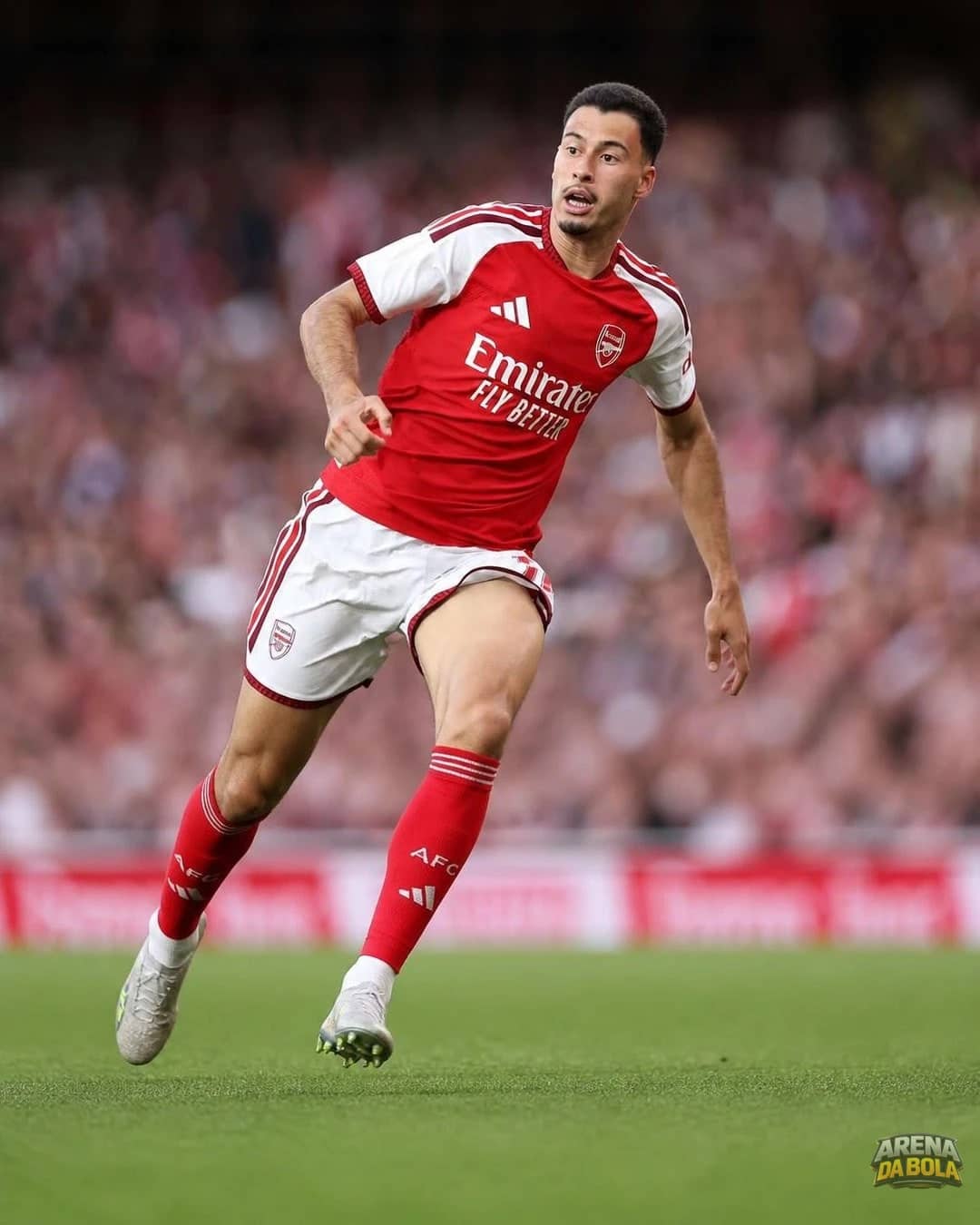 Arsenal avança em negociação para vender Gabriel Martinelli por quantia significativa