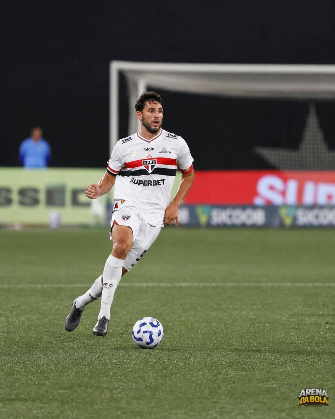 São Paulo confirma lesão de Calleri após revés para a Chapecoense