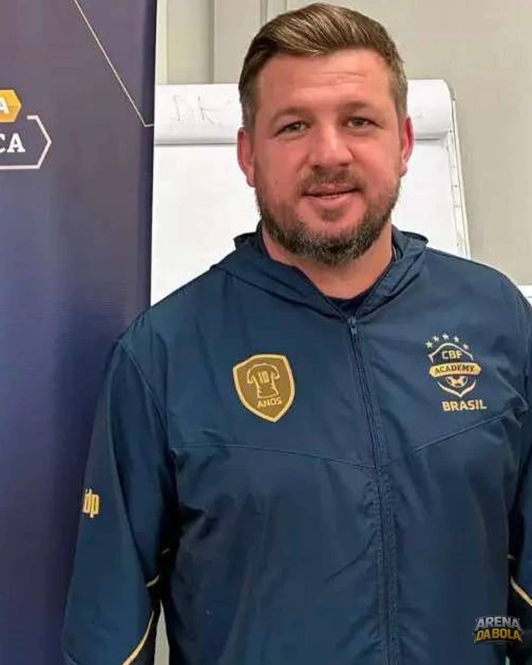 Lucas Isotton, técnico do Mixto-DF, se aproxima da Licença PRO da CBF e busca novos desafios