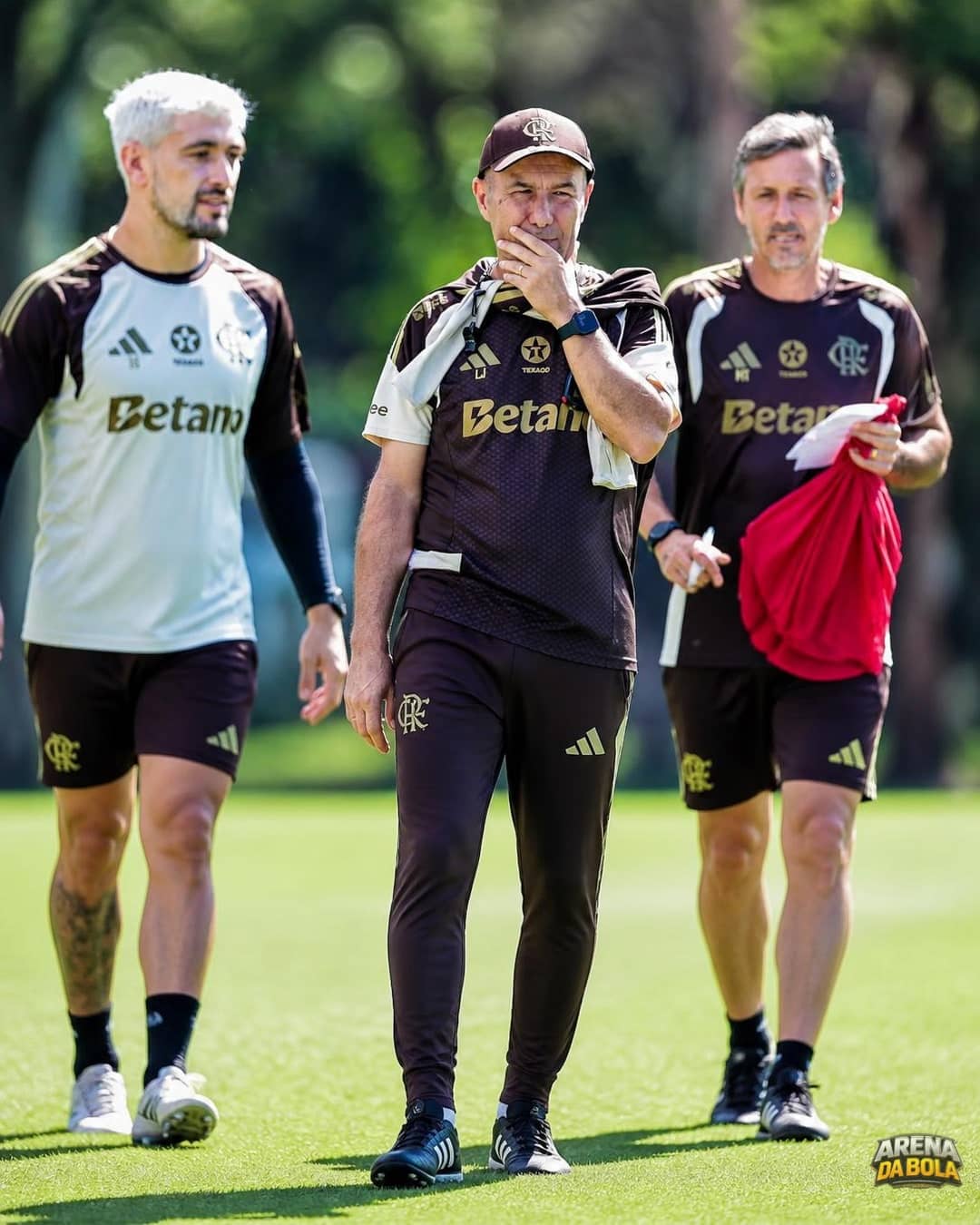 Flamengo: Jardim avalia três opções para substituir Plata contra o Botafogo | Brasileirão 2026