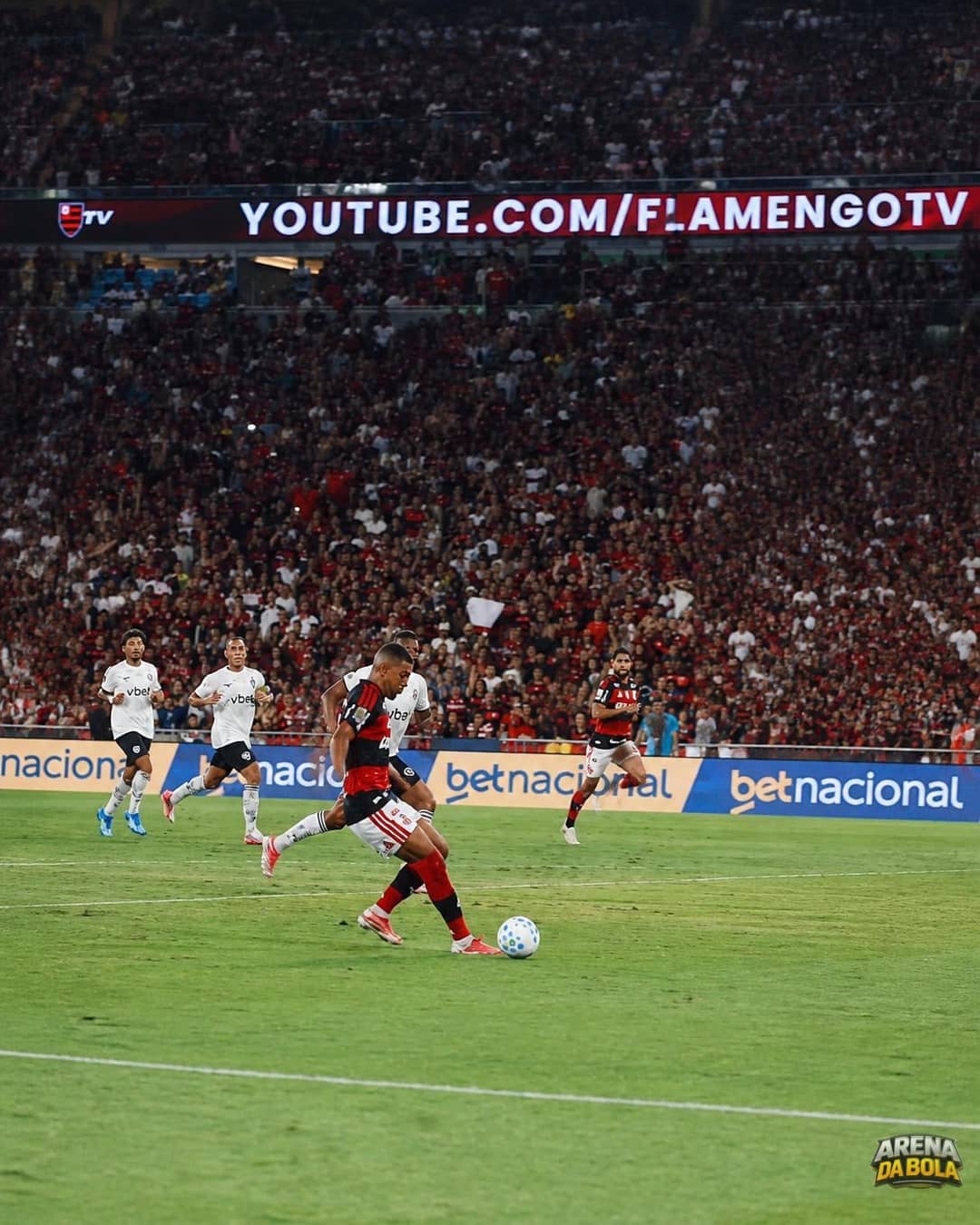 Flamengo x Botafogo: Samuel Lino marca segundo gol com cavada | Brasileirão 2026