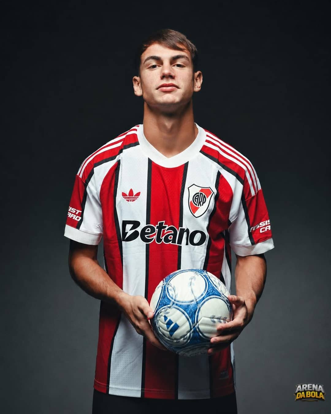 Flamengo acerta com River Plate a contratação de Joaquín Freitas