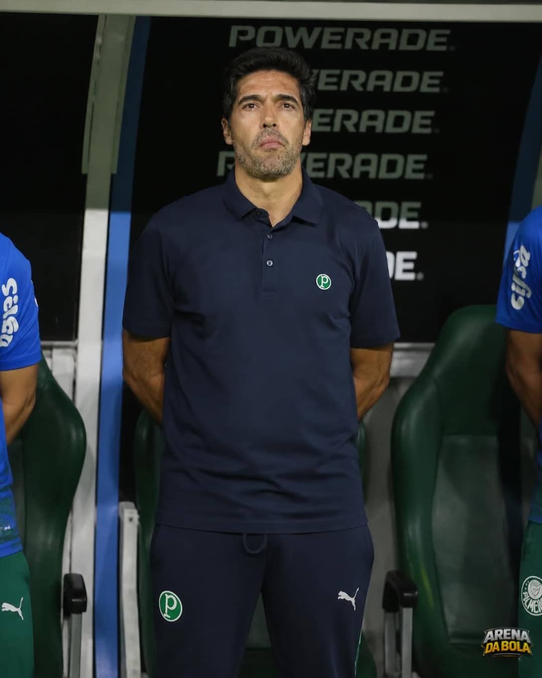 STJD suspende Abel Ferreira por dois jogos após chute em microfone