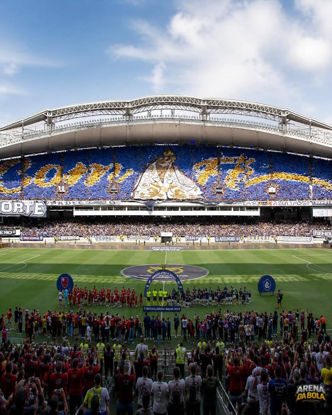 Torcida do Remo faz mosaico dedicado a Nossa Senhora de Nazaré