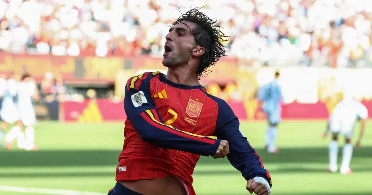 Ferran Torres pode deixar o Barcelona; PSG demonstra interesse forte