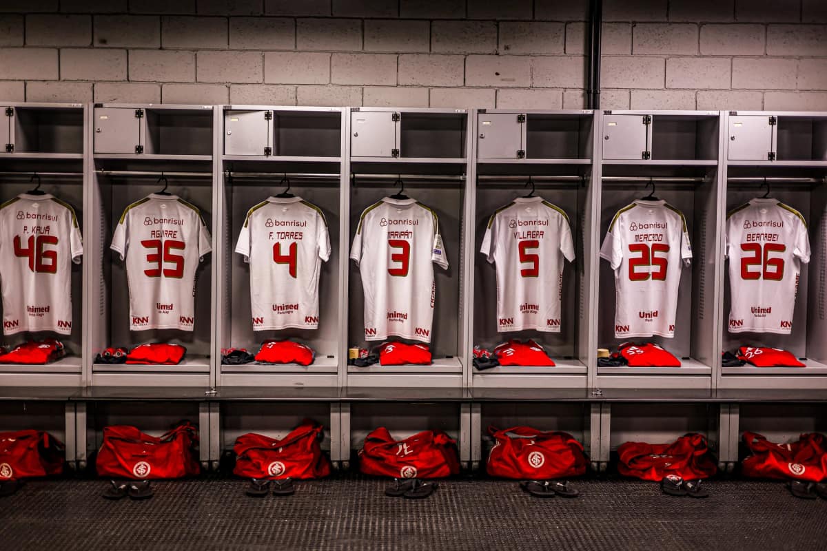 Internacional se prepara para jogo com uniforme branco nesta noite | Brasileirão 2026