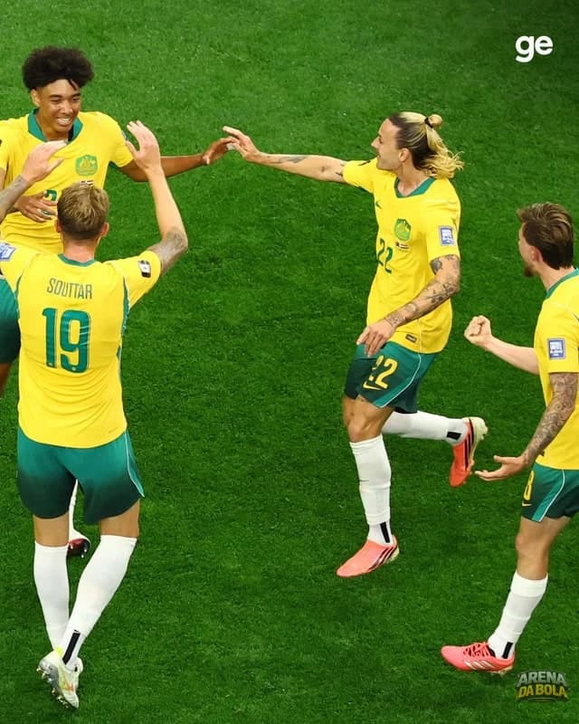 Do susto à infelicidade: zagueiro egípcio vive momento tenso em partida contra a Austrália da Copa 2026 — foto 4