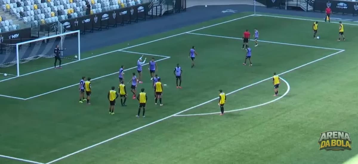 Atlético vence jogo-treino contra sub-20 com destaque para Bernard e defesa de Éverson | Amistoso — foto 2