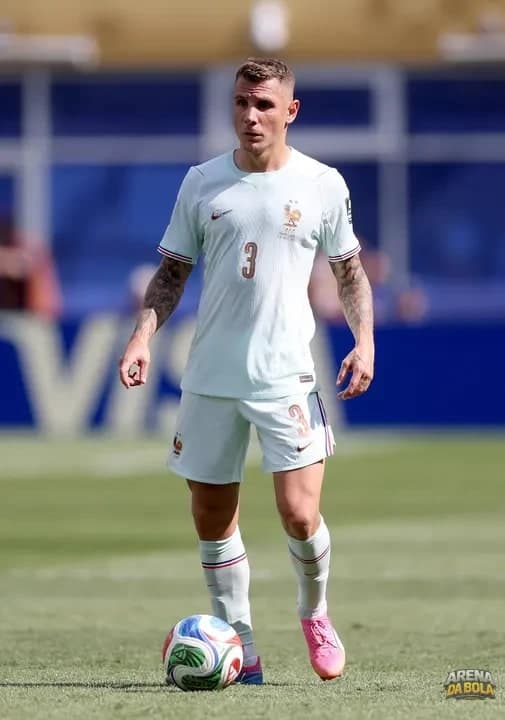 PSG avança na contratação do lateral Lucas Digne, do Aston Villa — foto 2