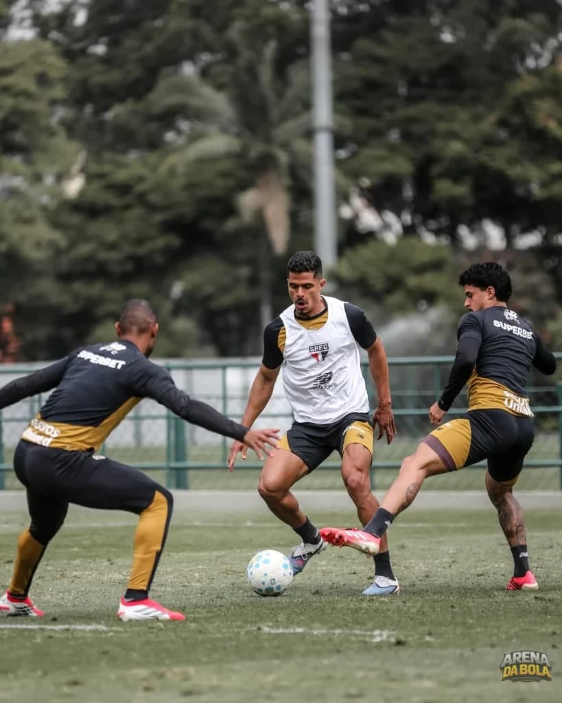 São Paulo realiza treino intenso nesta terça-feira; confira as fotos — foto 9
