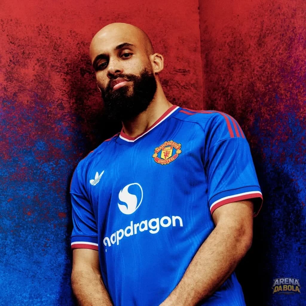 Manchester United revela novo uniforme de visitante para a temporada 2026/27 — foto 2