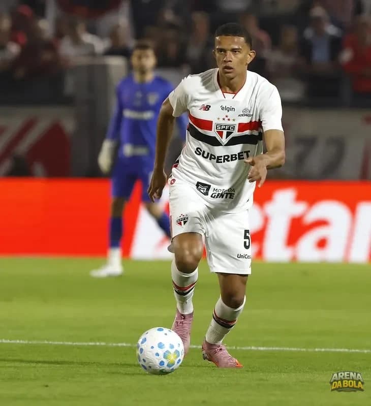 São Paulo e Athletico-PR se enfrentam em emocionante duelo pelo Campeonato Brasileiro — foto 4