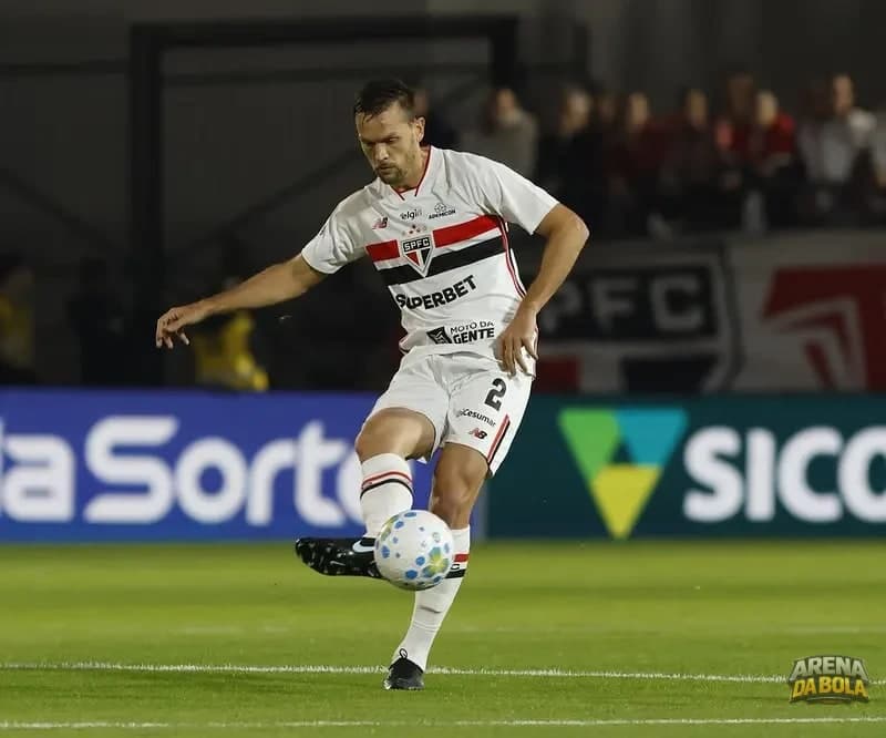 São Paulo e Athletico-PR se enfrentam em emocionante duelo pelo Campeonato Brasileiro — foto 13