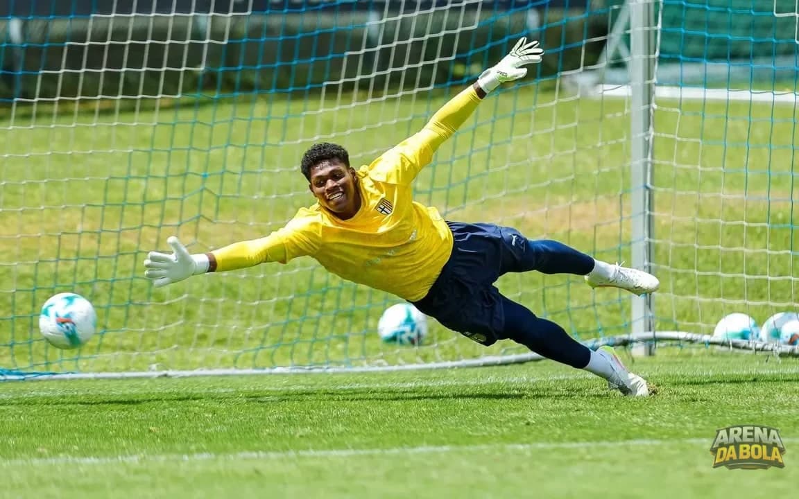 Zion Suzuki, destaque contra o Brasil, é alvo de PSG e Juventus — foto 2