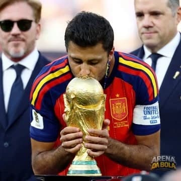 Real Madrid e Manchester City disputam contratação de Rodri com propostas milionárias — foto 2