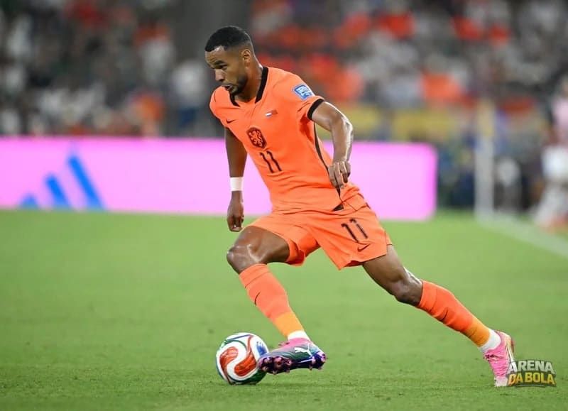 Cody Gakpo chora ao marcar gol pela Holanda após perda do filho da Copa 2026