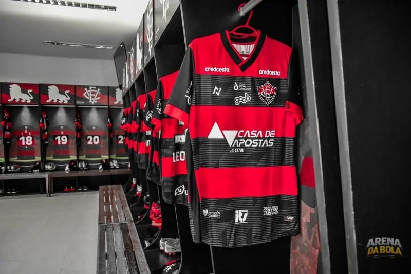 Vitória retoma marca própria de material esportivo com 'Nego'
