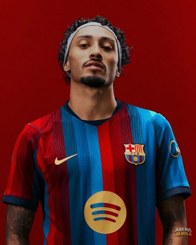 Barcelona revela novo uniforme da Nike para 2026/27