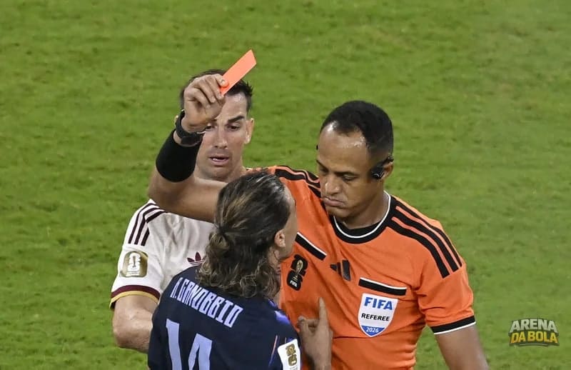 Fifa anuncia arbitragem para o confronto entre Brasil e Noruega nas oitavas da Copa do Mundo