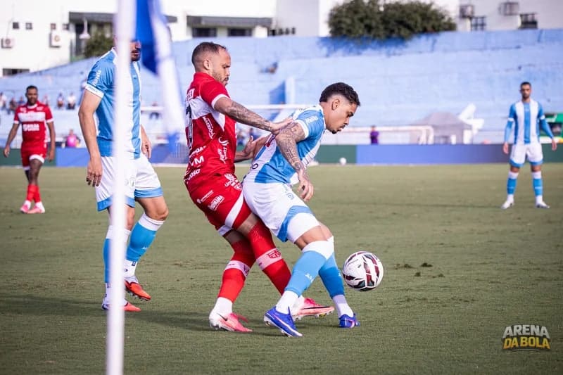 Londrina goleia CRB por 5 a 0 e sai da zona de rebaixamento na Série