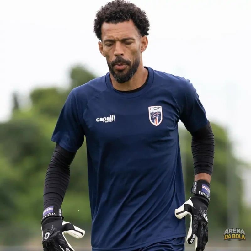 Vozinha, goleiro de Cabo Verde, negocia com Avaí e Atlético-GO para a Série B do Brasileirão