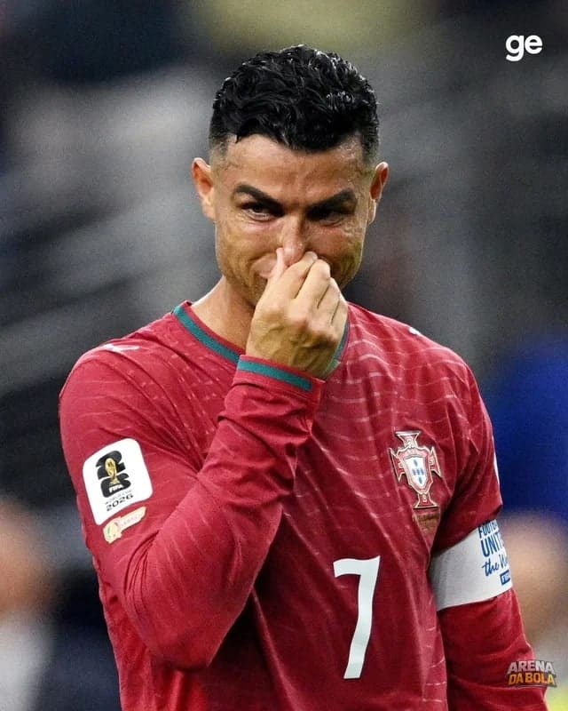 Cristiano Ronaldo se emociona após eliminação de Portugal da Copa 2026