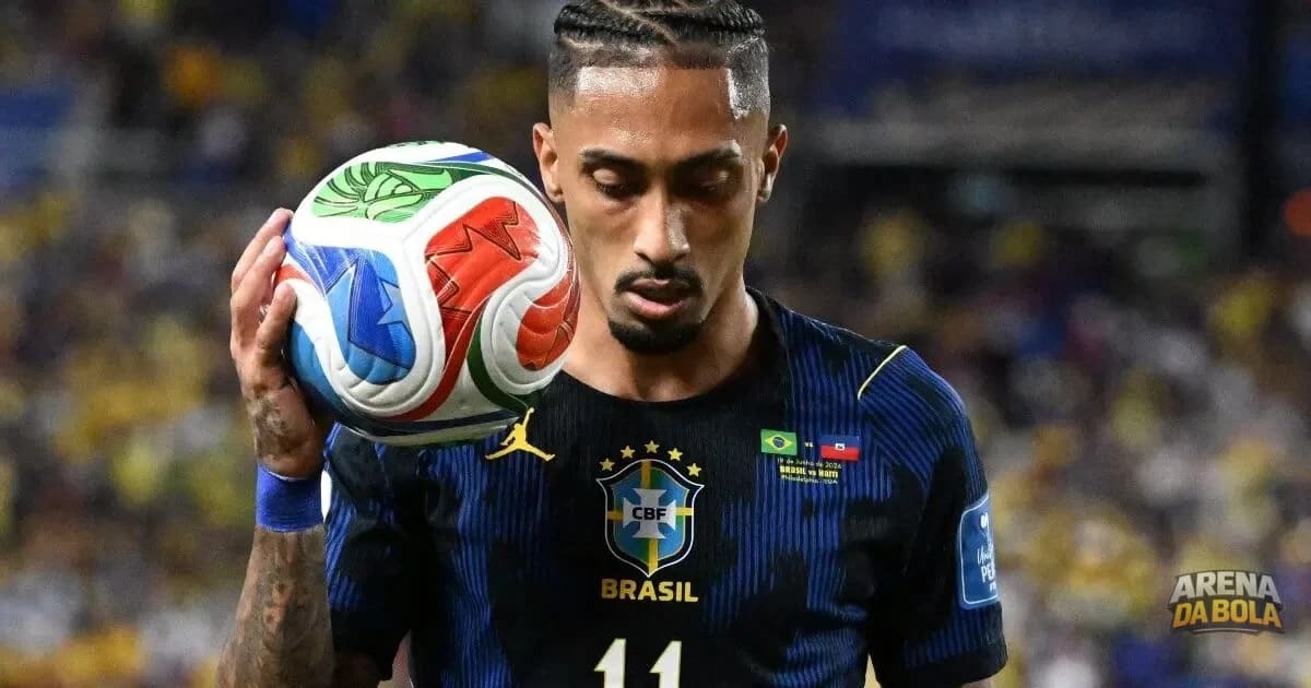 Raphinha pode deixar o Barcelona com proposta do Al-Hilal