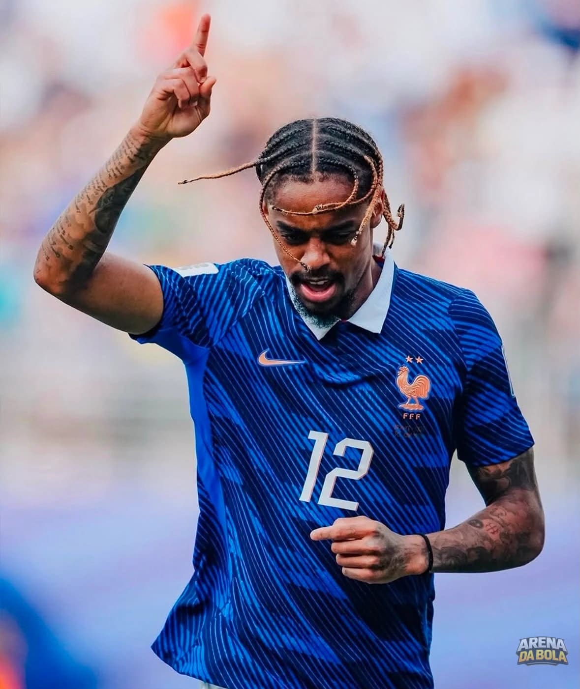 Bayern de Munique avalia Bradley Barcola como substituto de Olise