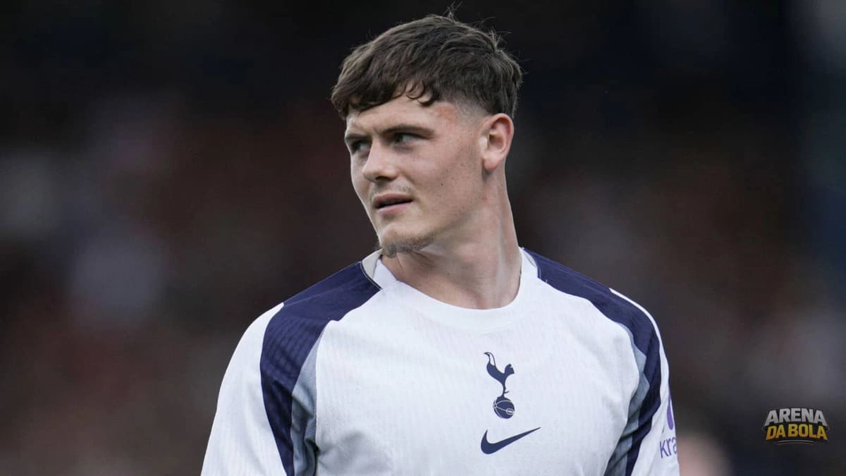 Middlesbrough se aproxima de acordo com atacante Will Lankshear, do Tottenham