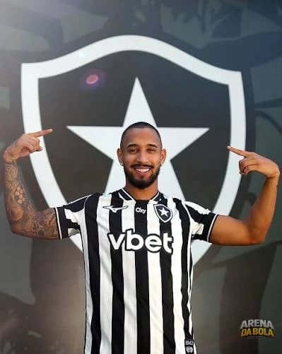 Botafogo confirma a contratação do zagueiro Lucas Monzón, ex-Junior Barranquilla