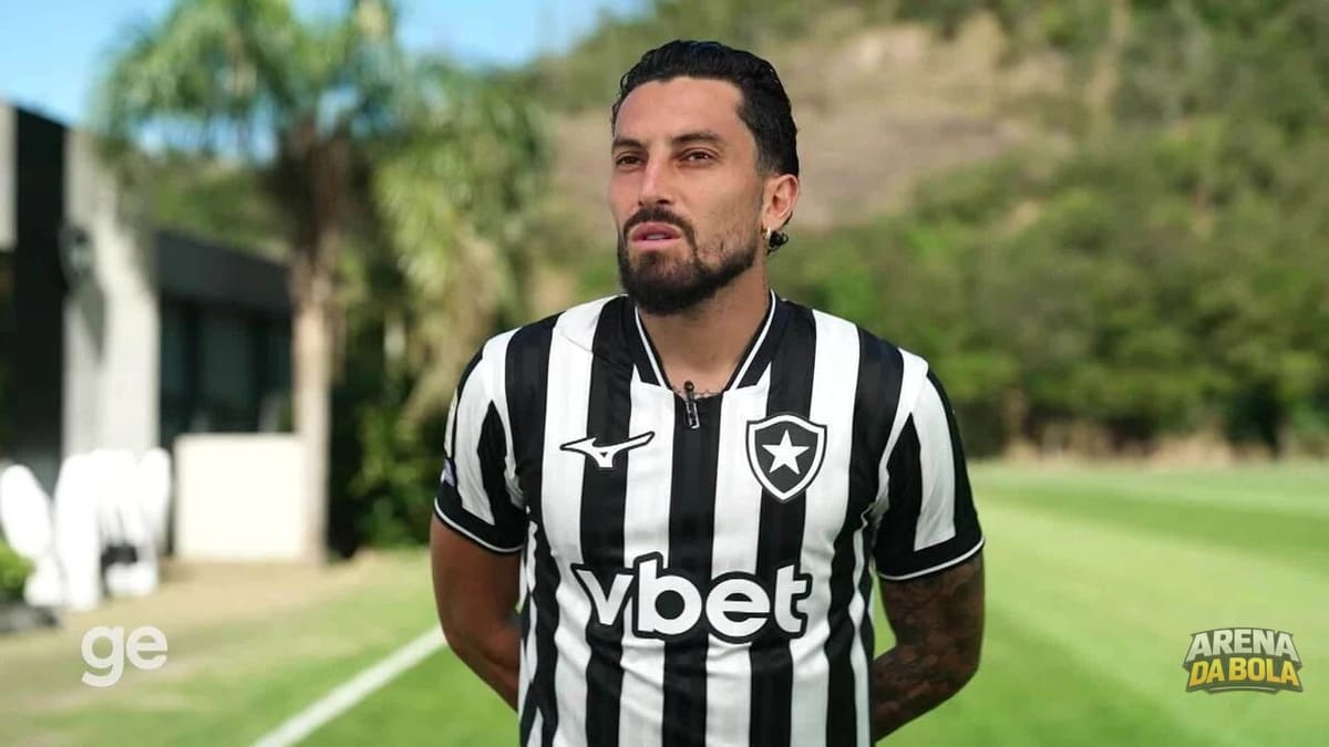 Botafogo lança novo uniforme em parceria com a Mizuno e estreia contra o Vitória