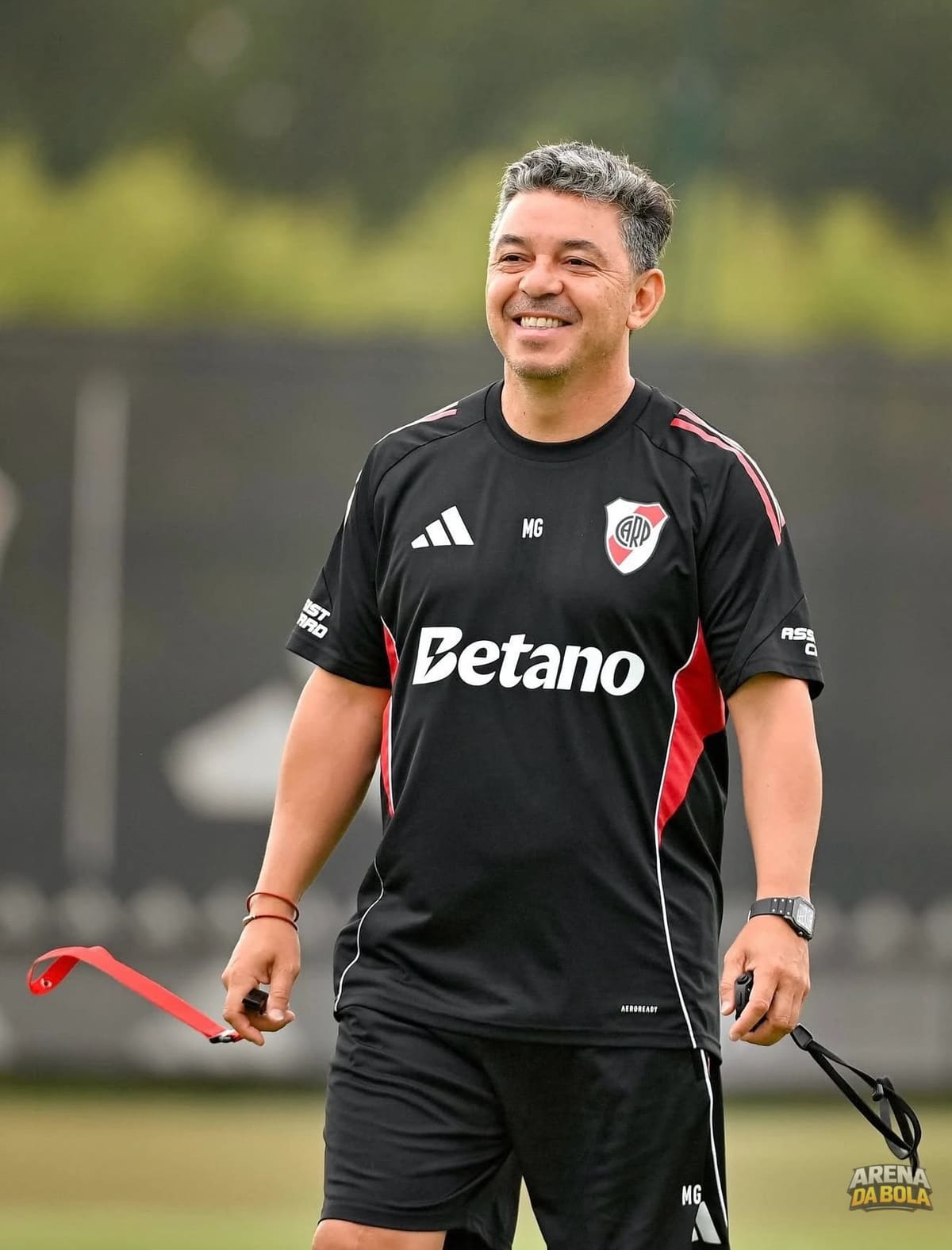 Marcelo Gallardo e Diego Simeone são cotados para assumir a Seleção Argentina