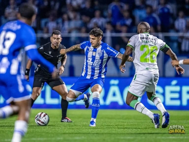 América-MG sofre virada relâmpago do Avaí e permanece na lanterna da Série