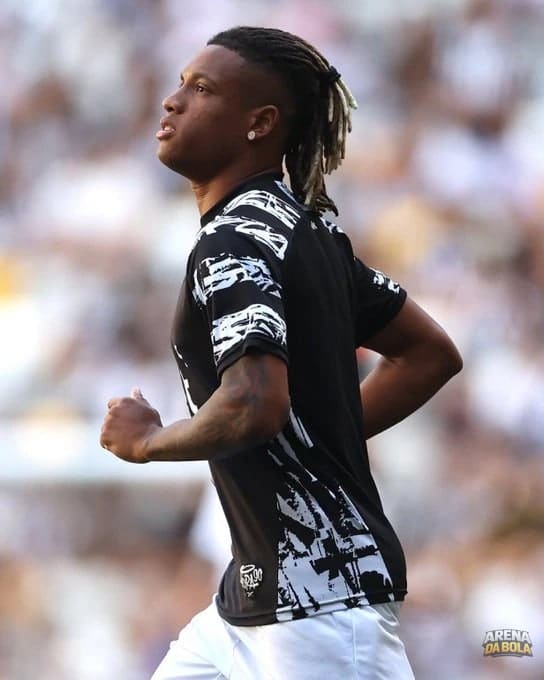 Botafogo recusa proposta de 28 milhões de euros do Palmeiras por Danilo