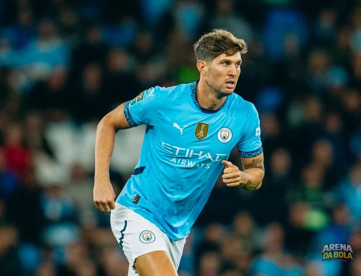 Inter oficializa a chegada de John Stones com contrato de dois anos
