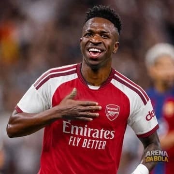 Arsenal avança e acerta termos com Vinicius Junior; negociações com Real Madrid se intensificam