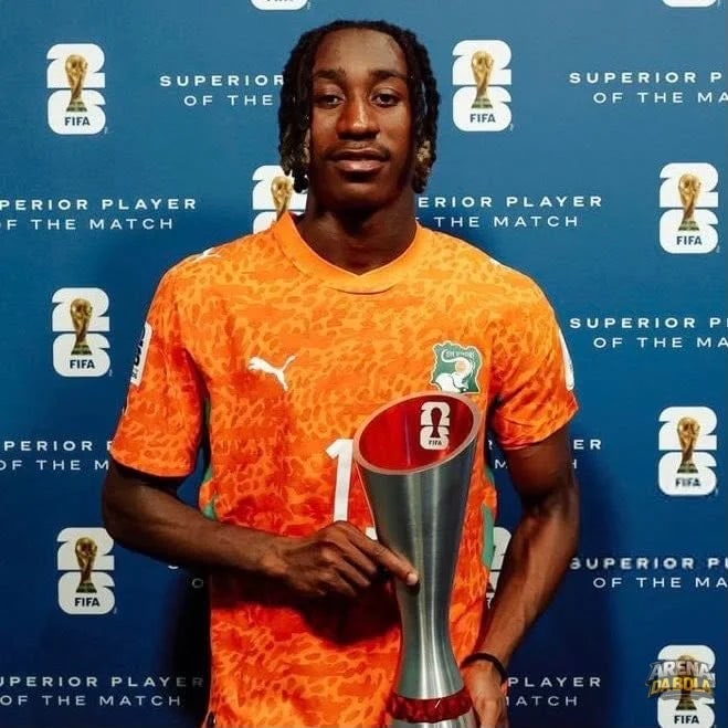 PSG acerta contrato de cinco anos com Yan Diomande
