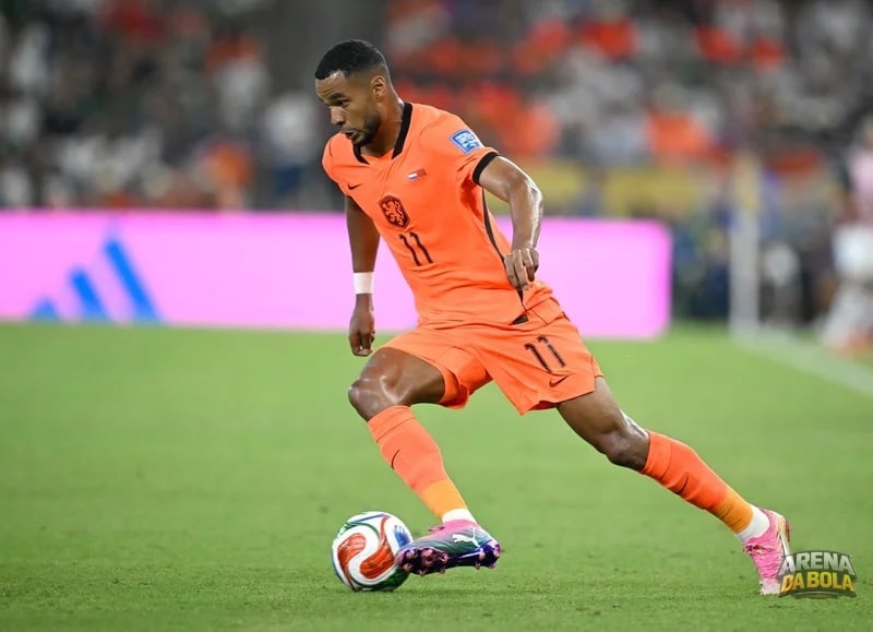 Cody Gakpo chora ao marcar gol pela Holanda após perda do filho da Copa 2026