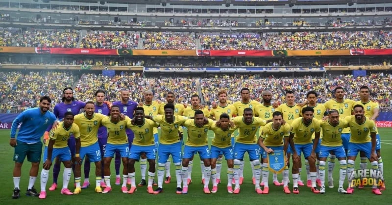 Ronaldo Fenômeno desmente boatos sobre críticas à Seleção Brasileira após eliminação da Copa 2026