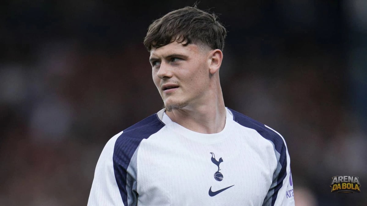 Middlesbrough se aproxima de acordo com atacante Will Lankshear, do Tottenham