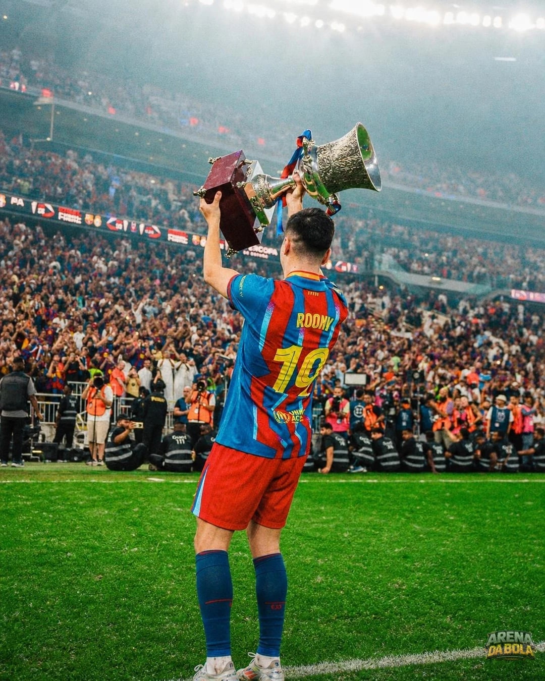Barcelona confirma ruptura do ligamento cruzado de Roony Bardghji