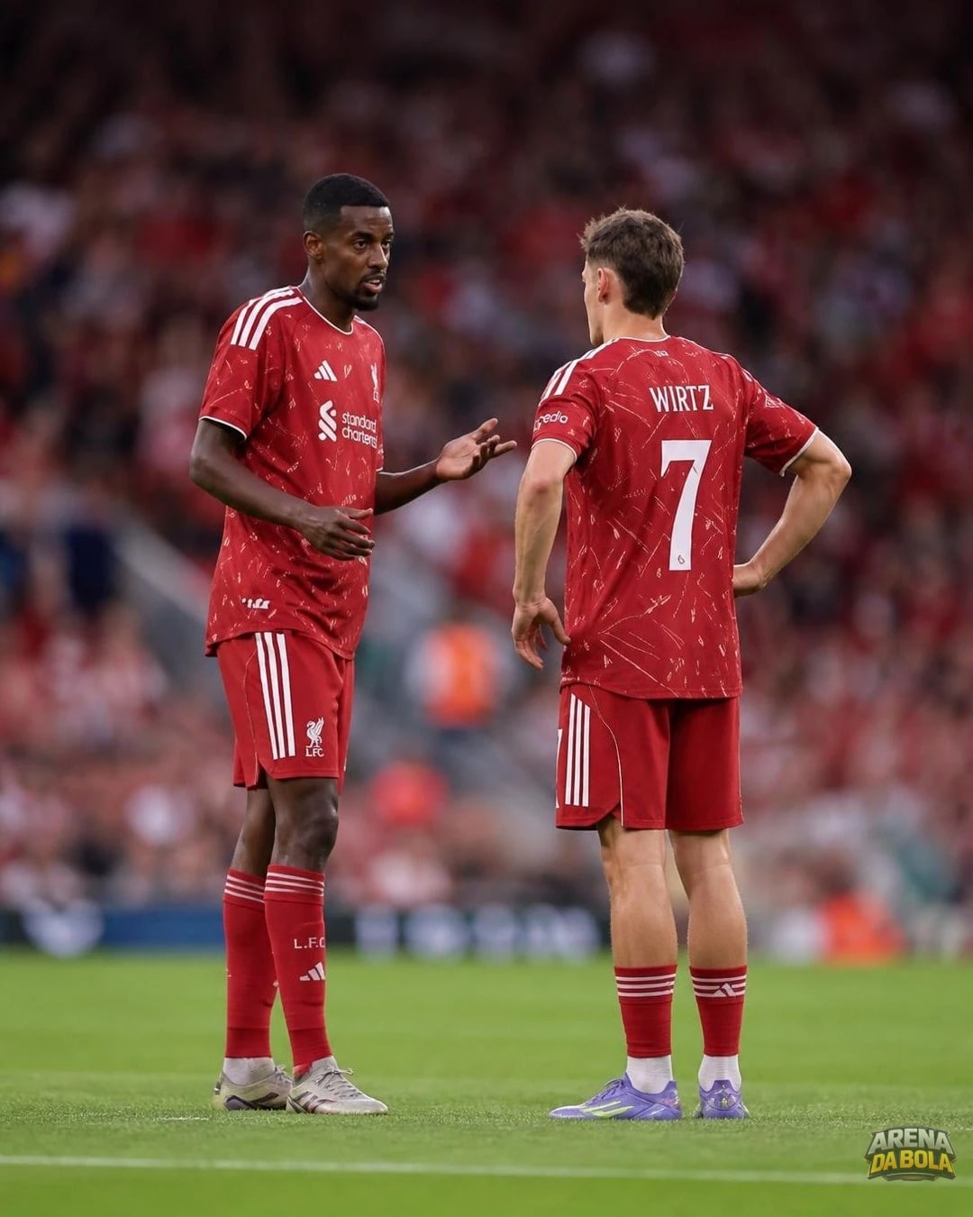 Liverpool sem Salah: Isak e Wirtz devem assumir protagonismo