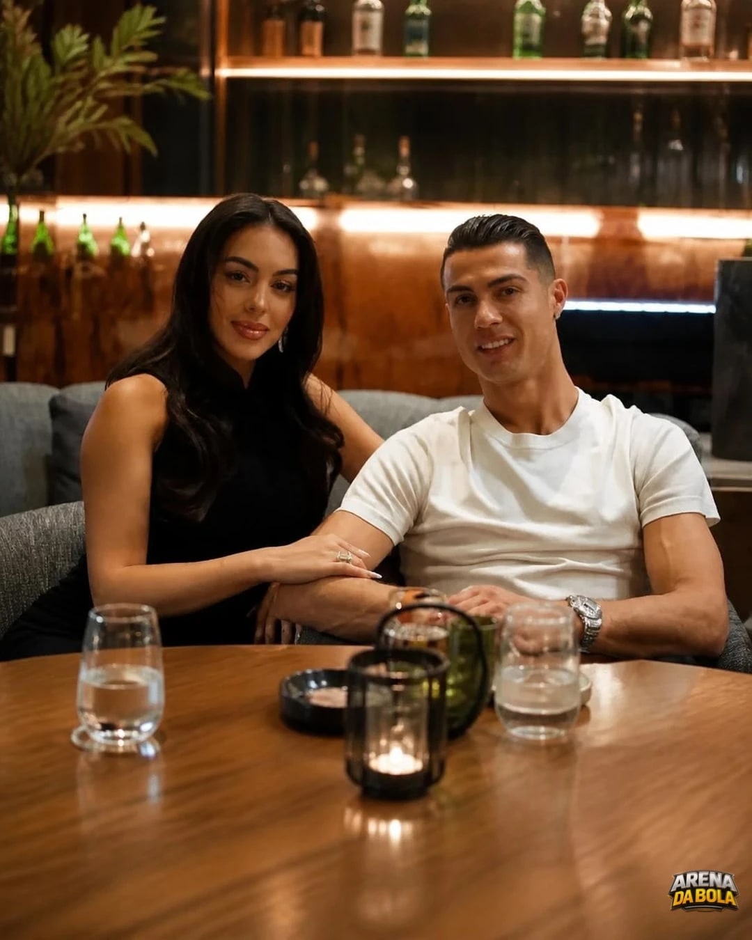 Cristiano Ronaldo e Georgina oficializam adoção dos filhos mais velhos