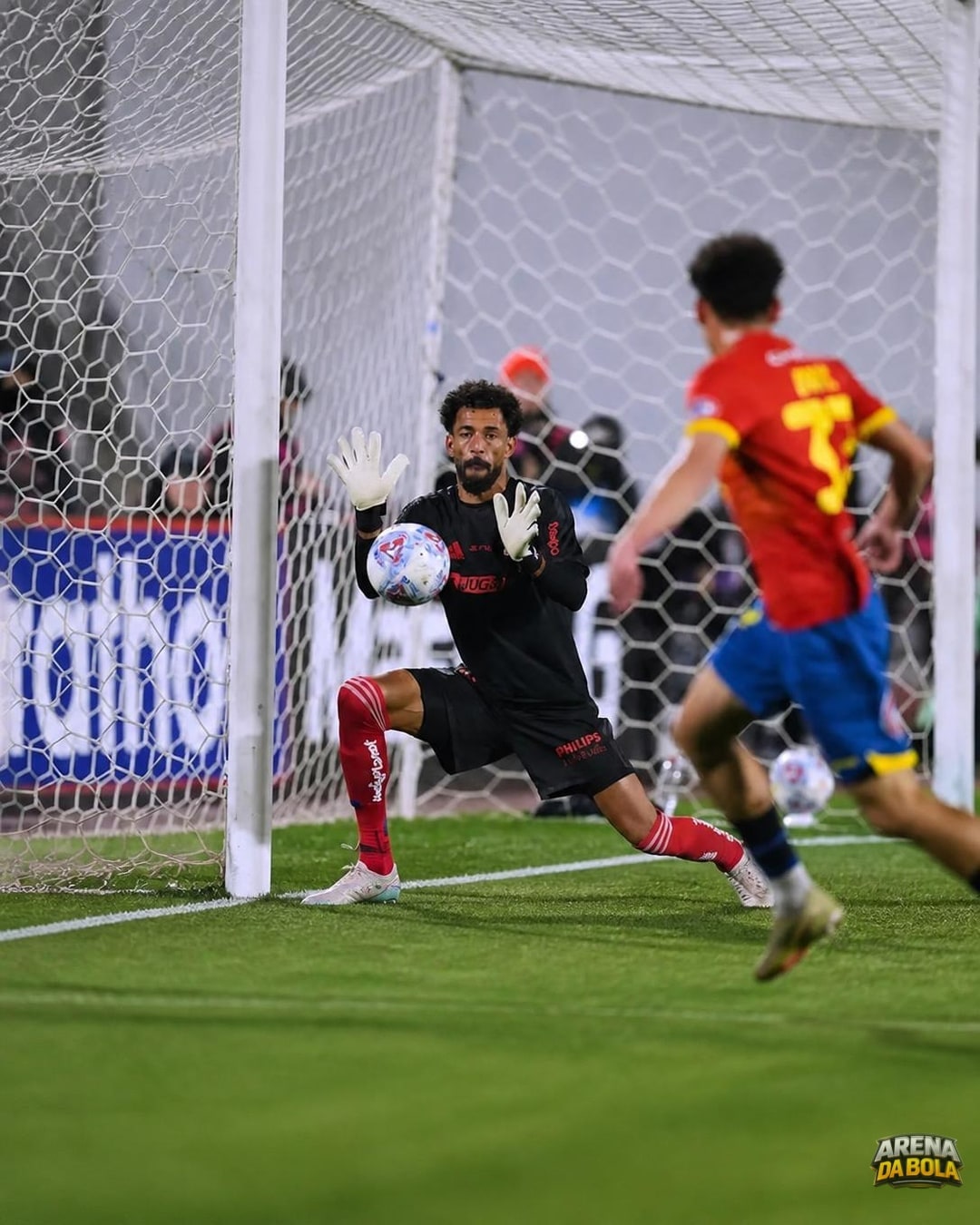 Colo-Colo vence Unión Española e avança na Copa do Chile