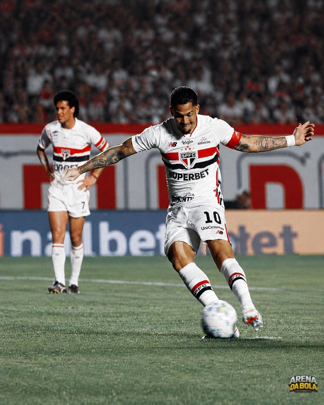 Luciano chega a 115 gols pelo São Paulo e iguala marca de Careca