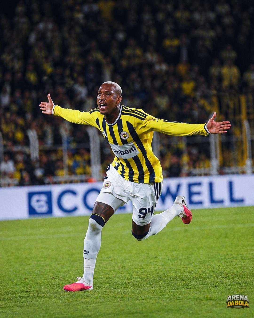 Fenerbahçe oficializa rescisão de contrato de Anderson Talisca