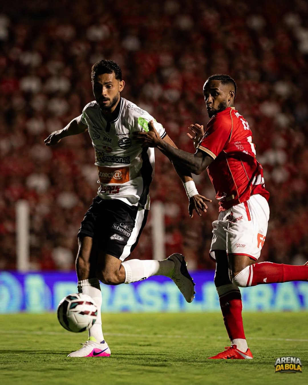Athletic faz 5 a 0 no Vila Nova e reduz distância para o G6 da Série