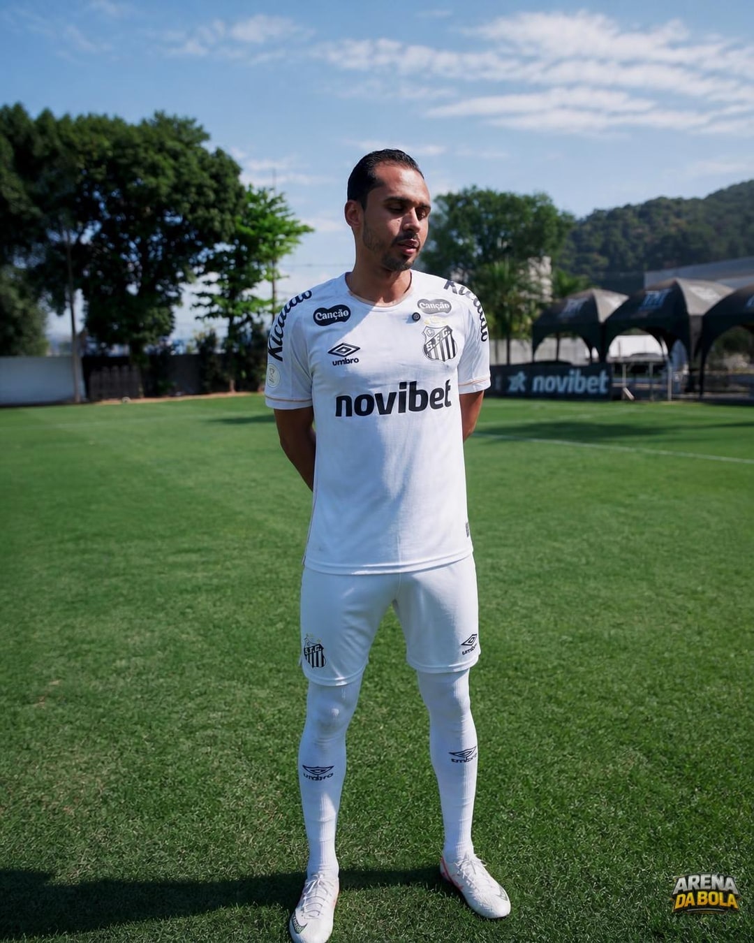 Santos apresenta Lima como reforço para Brasileirão e Sul-Americana