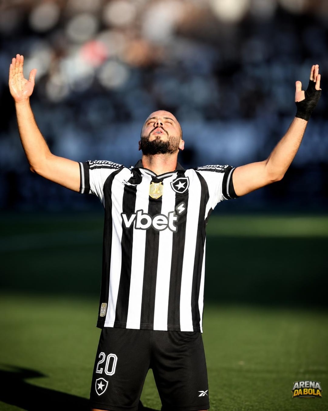 Arthur Cabral aprova possível ida ao Tigres após oferta ao Botafogo